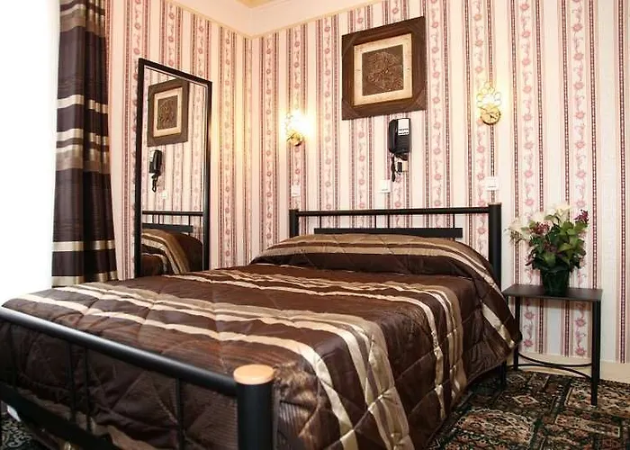 Hotel Modern 2*