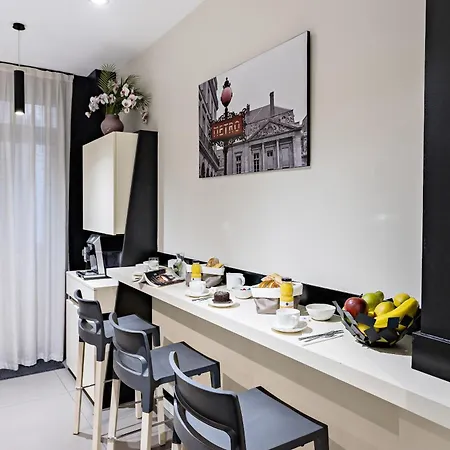 Hotel Modern 2*
