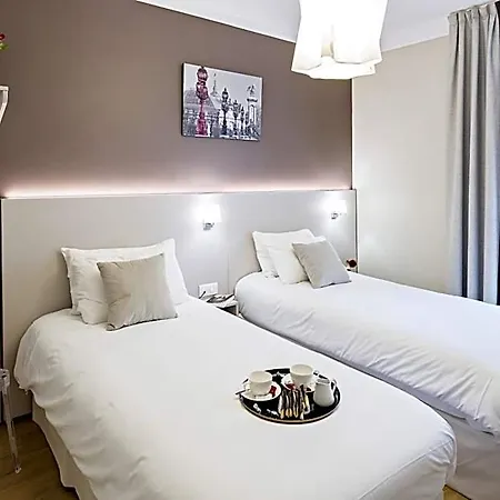 Modern 2* Paříž