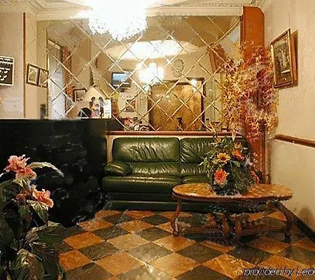 Modern 2* Párizs
