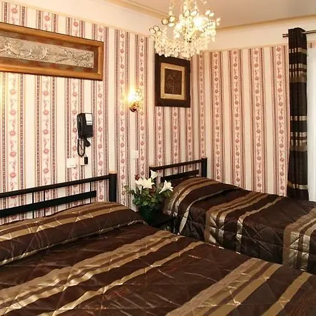 Szálloda Modern Párizs